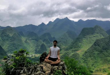 Carlos Collado disfrutando de la paz que ha conseguido gracias a ser Psicólogo Mindfulness Valencia